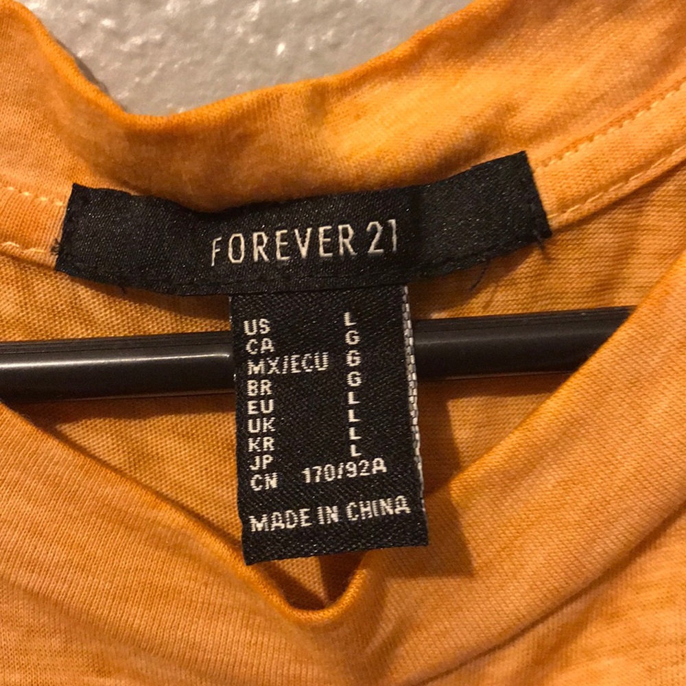Forever21 - Picture 2 of 3
